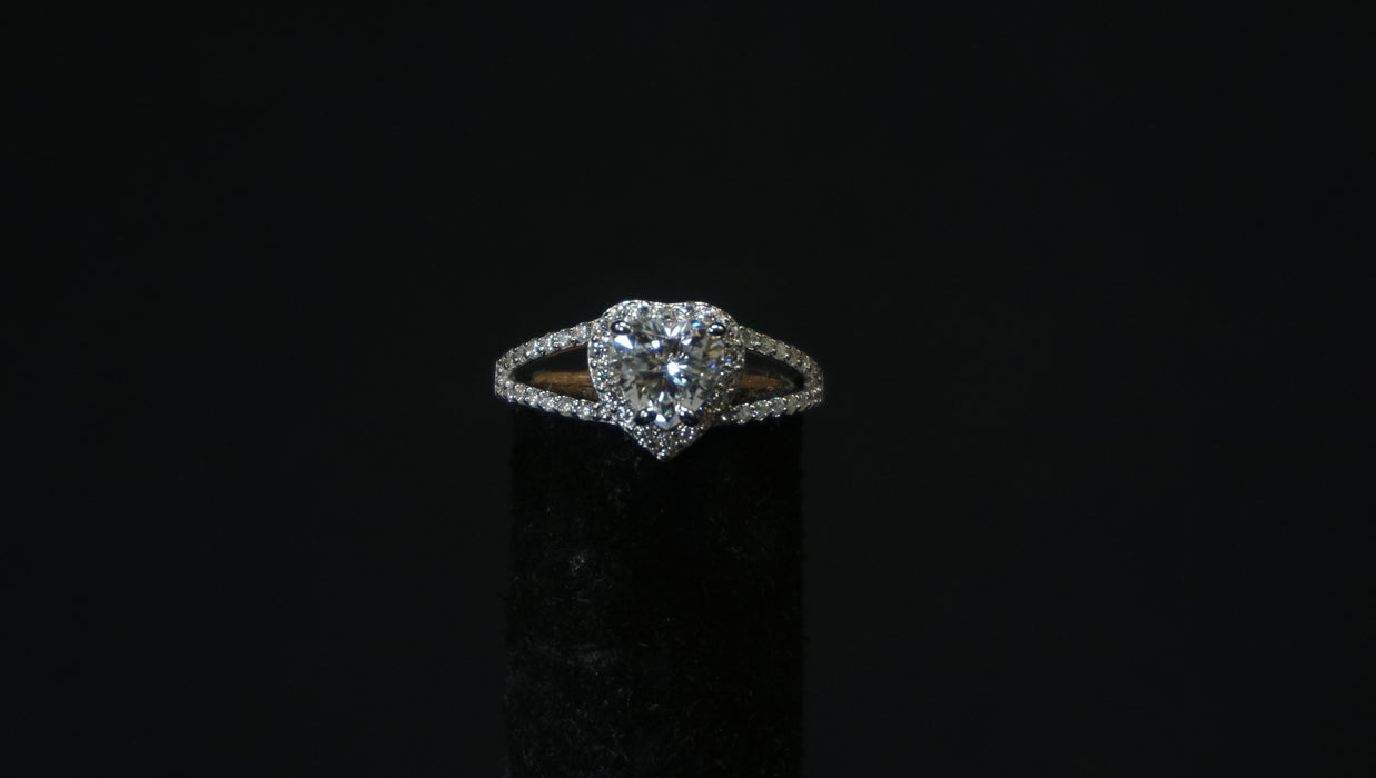 Moissanite Lady Ring